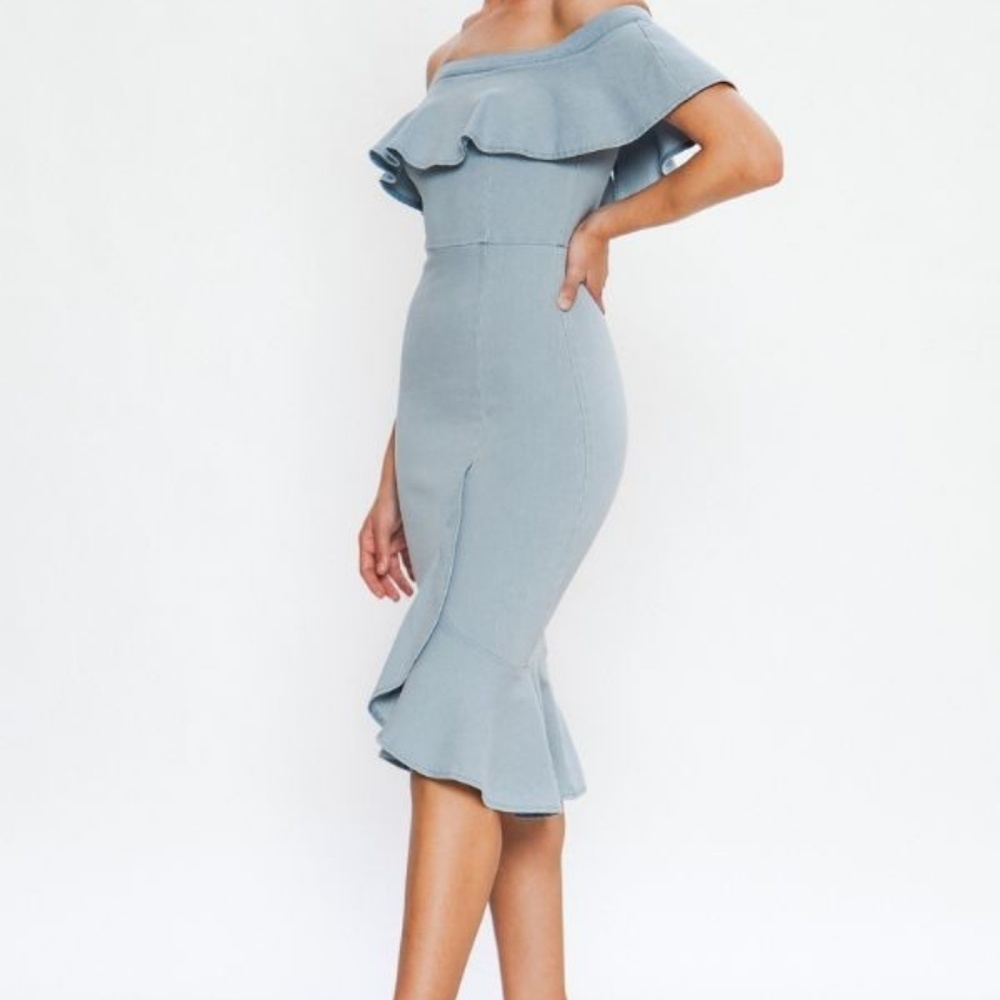 Off the Shoulder Denim Dress - Picture 4 of 4